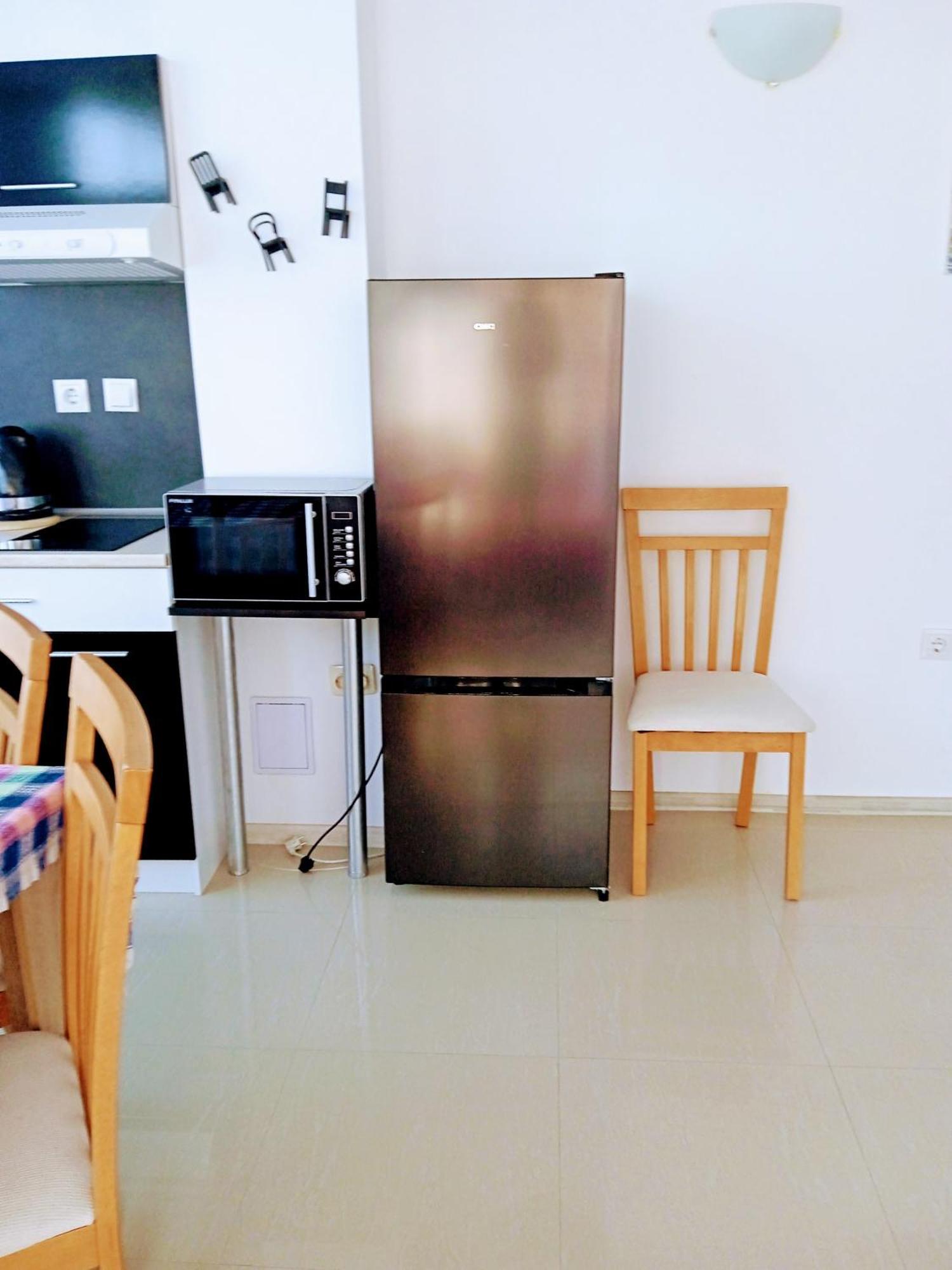 Vip Apart Svetlana Равда Екстер'єр фото